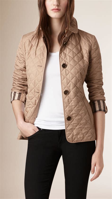 Burberry Jackets for Women Near Montreal, Quebec 